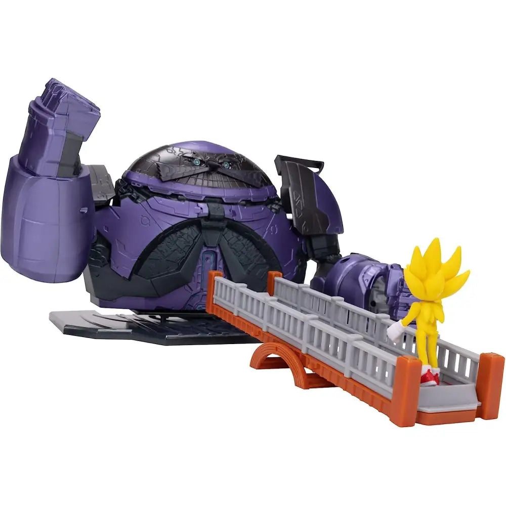 Purple Eggman robot battles Super Sonic on a bridge in Sonic Battle Playset